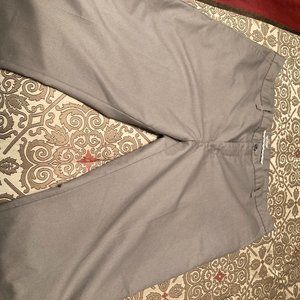 Lee Men's Total Freedom Relaxed Fit Gray Pants  42X32